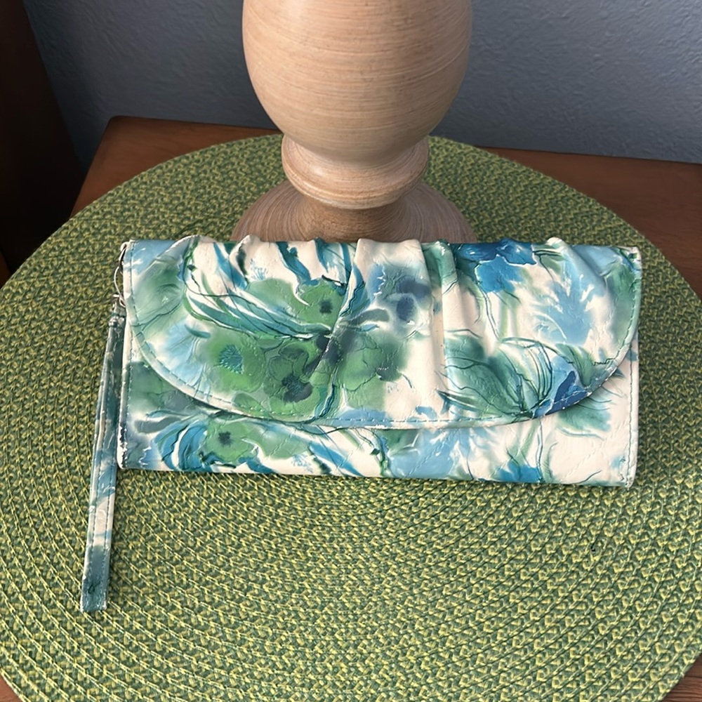 💥New-Mundi Wallet- Wristlet💥